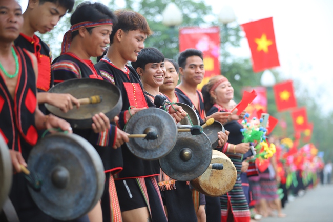 Khẳng định vai trò đặc biệt quan trọng của văn hóa trong kỷ nguyên phát triển mới - Ảnh 3. Khẳng định vai trò đặc biệt quan trọng của văn hóa trong kỷ nguyên phát triển mới - Ảnh 3.