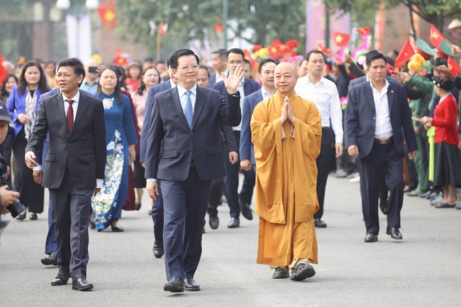 Khai mạc Ngày hội "Sắc xuân trên mọi miền Tổ quốc" năm 2026 - Ảnh 1. Khai mạc Ngày hội "Sắc xuân trên mọi miền Tổ quốc" năm 2026 - Ảnh 1.