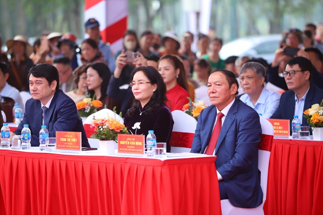 Khai mạc Ngày hội "Sắc xuân trên mọi miền Tổ quốc" năm 2026 - Ảnh 2. Khai mạc Ngày hội "Sắc xuân trên mọi miền Tổ quốc" năm 2026 - Ảnh 2.