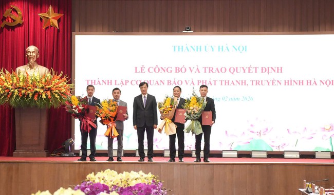Công bố và trao Quyết định thành lập Cơ quan Báo và phát thanh, truyền hình Hà Nội - Ảnh 1.