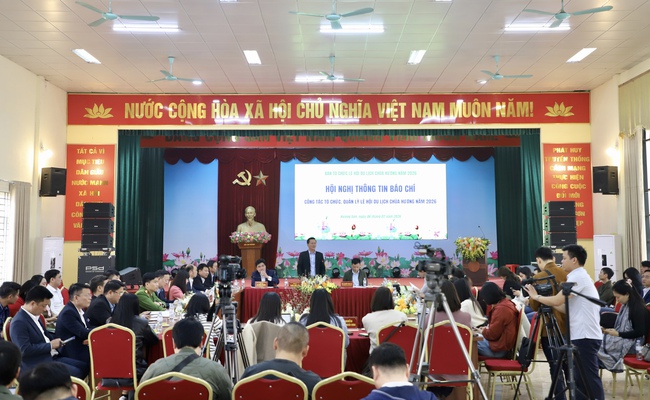 Lễ hội du lịch Chùa Hương: Bảo tồn di sản gắn với phát triển du lịch, lấy du khách làm trung tâm - Ảnh 3.