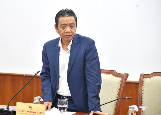 Bộ trưởng Nguyễn Văn Hùng: Lấy con người làm trung tâm, phát triển thể thao theo trục Olympic - Ảnh 2.