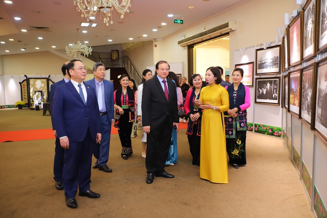 Khai mạc Hội Xuân Bính Ngọ 2026: Tôn vinh bản sắc Việt và gắn kết tình hữu nghị quốc tế - Ảnh 4.