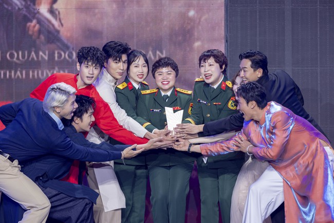 WeChoice Awards 2025: Vinh danh những con người viết tiếp câu chuyện Việt Nam - Ảnh 4.