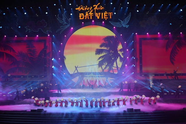 Bản hòa ca mùa xuân tại chương trình nghệ thuật chính luận đặc biệt "Đường Xuân đất Việt 2026 - Hội tụ" - Ảnh 2.