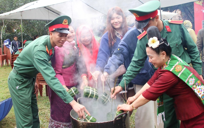 "Bánh chưng xanh - Tết vì người nghèo" - lan tỏa tinh thần tương thân, tương ái dịp Tết đến Xuân về - Ảnh 5.
