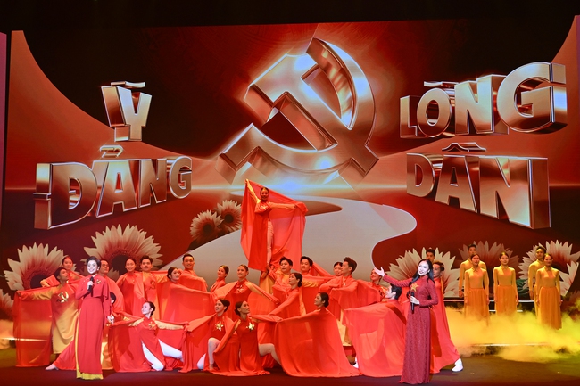 Báo Nhân Dân kỷ niệm 75 năm Ngày ra số đầu và đón nhận Huân chương Lao động hạng Nhất - Ảnh 8.