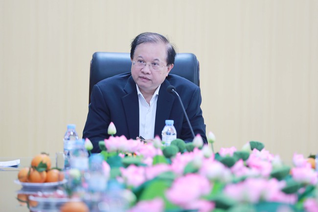 Thứ trưởng Tạ Quang Đông thăm và làm việc với Trường Cao đẳng Văn hóa Nghệ thuật Tây Bắc  - Ảnh 3.