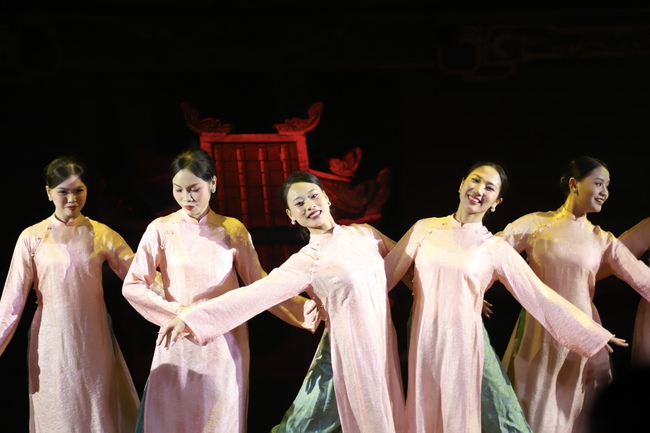 Ảnh: Chương trình nghệ thuật đặc sắc tại Lễ kỷ niệm 70 năm ngày thành lập Nhà hát Múa rối Việt Nam  - Ảnh 10.