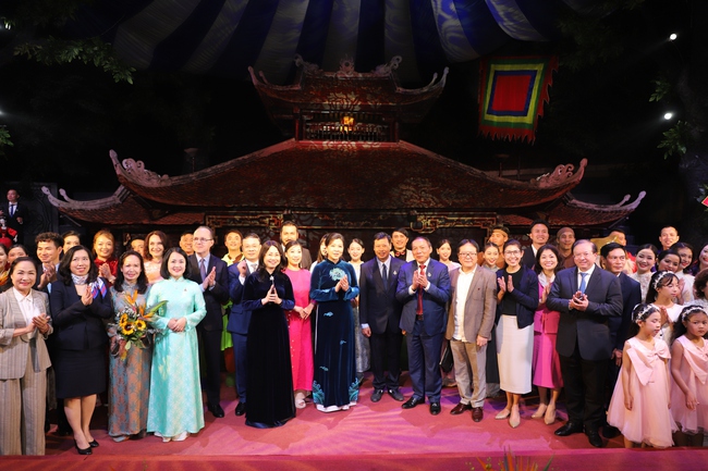 Nhà hát Múa rối Việt Nam kỷ niệm 70 năm thành lập và đón nhận Huân chương Lao động Hạng Ba  - Ảnh 11.