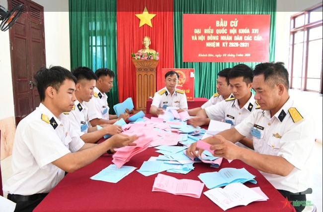 Hướng dẫn chi tiết cách ghi phiếu bầu cử - Ảnh 1.