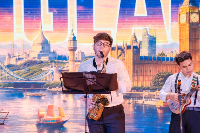 Hàng người bạn trẻ tham gia International Culture Day 2026 - Ảnh 5.