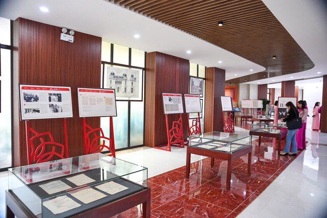 Không gian giới thiệu di sản tư liệu thế giới của Việt Nam và tài liệu lưu trữ quốc gia tiêu biểu: Từ tinh thần Nghị quyết 80 đến hành động thực tiễn - Ảnh 1.