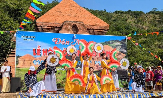Lâm Đồng triển khai nhiệm vụ Phong trào "Toàn dân đoàn kết xây dựng đời sống văn hóa" năm 2026 - Ảnh 1. Lâm Đồng triển khai nhiệm vụ Phong trào "Toàn dân đoàn kết xây dựng đời sống văn hóa" năm 2026 - Ảnh 1.