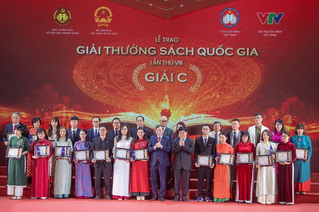 X&acirc;y dựng Giải thưởng S&aacute;ch quốc gia trở th&agrave;nh một thiết chế văn h&oacute;a c&oacute; uy t&iacute;n cao, sức lan tỏa rộng - Ảnh 7.