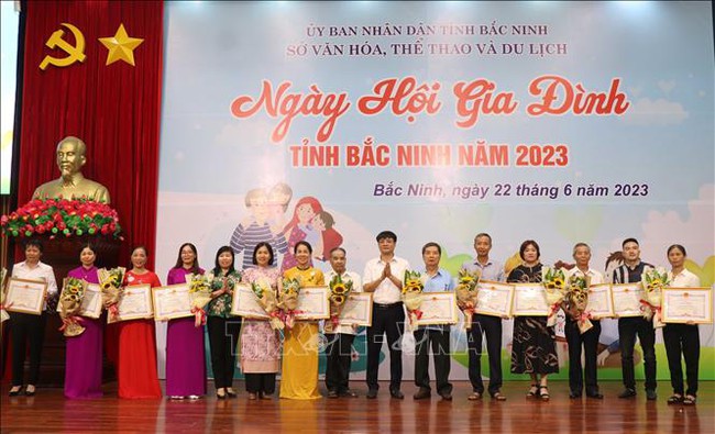 Bắc Ninh: Nâng cao hiệu lực, hiệu quả quản lý nhà nước về gia đình - Ảnh 1.