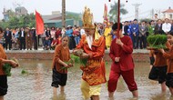 Độc đáo Lễ hội Vua Hùng dạy dân cấy lúa 
