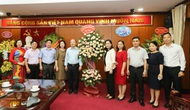 Thứ trưởng Bộ VHTTDL Trịnh Thị Thủy chúc mừng các cơ quan báo chí nhân ngày 21.6