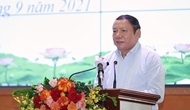 Bộ trưởng Nguyễn Văn Hùng: “Thấy được sự hy sinh của tuyến đầu chống dịch để tự soi mình, làm nhiều, cống hiến nhiều hơn”