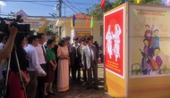Triển lãm tranh cổ động tấm lớn về văn hóa, con người Việt Nam tại Đăk Nông