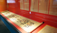 Triển lãm Châu bản triều Nguyễn kết hợp trình chiếu ánh sáng