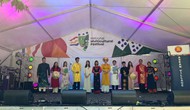 Áo dài Việt Nam khoe sắc tại Lễ hội đa văn hóa Canberra