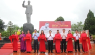 Khu Di tích Phủ Chủ tịch phối hợp thực hiện triển lãm “Sưu tập chữ ký và bút tích của Chủ tịch Hồ Chí Minh” 