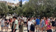 Hy Lạp ứng phó những hệ lụy từ quá tải du lịch