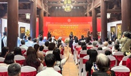 Văn Miếu- Quốc Tử Giám đón nhận tác phẩm tranh gỗ “Vinh quy bái tổ”