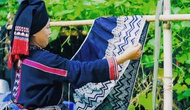 Người Dao Tiền gìn giữ văn hoá vẽ sáp ong trên vải – điểm nhấn du lịch, giúp ổn định sinh kế và giảm nghèo bền vững ở Xuân Sơn