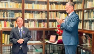 TS. Trần Hữu Sơn nhận huân chương Hiệp sĩ Cành cọ Hàn lâm của Chính phủ Pháp