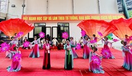 Những đóa sen thơm ngát dâng Người