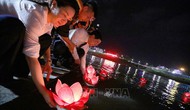 Hòa Bình tổ chức Lễ cầu ngư, thả hoa đăng trên sông Đà