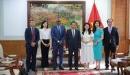 Thứ trưởng Hoàng Đạo Cương tiếp và làm việc với ứng cử viên Tổng giám đốc UNESCO