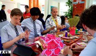 Quảng bá văn hóa và nghệ thuật thêu tay truyền thống của Việt Nam tại Brunei