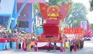 Tặng Bằng khen cho các tập thể và cá nhân có thành tích xuất sắc trong công tác tổ chức triển khai thực hiện nhiệm vụ kỷ niệm 50 năm Ngày Giải phóng miền Nam, thống nhất đất nước