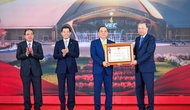 Tập đoàn Vingroup nhận Huân chương lao động hạng Nhất vì có thành tích đặc biệt xuất sắc trong việc triển khai xây dựng Trung tâm Hội chợ Triển lãm Quốc gia