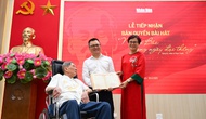 Nhạc sĩ Phạm Tuyên trao tặng ca khúc 