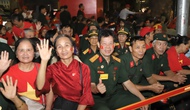 Người dân hào hứng xuyên đêm chờ Tổng duyệt Lễ diễu binh, diễu hành kỷ niệm 80 năm Cách mạng tháng Tám và Quốc khánh 2/9