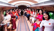 Trải nghiệm khám phá điểm đến bằng giao thông công cộng: Thêm cú hích cho du lịch Hà Nội