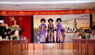 Quảng bá áo dài Việt Nam ra thế giới