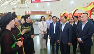 Phó Thủ tướng: Duy trì và làm phong phú các hoạt động văn hóa, nghệ thuật vùng miền tại Hội chợ Mùa Xuân