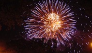 Bắn pháo hoa trong Lễ hội “Thống nhất non sông” tại Quảng Trị