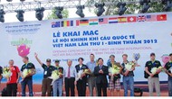 Khai mạc lễ hội Khinh khí cầu Quốc tế Việt Nam lần thứ I