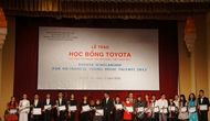 Lễ trao học bổng Toyota hỗ trợ tài năng trẻ âm nhạc Việt Nam 2012