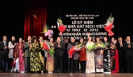 Nhà hát Kịch Việt Nam đón nhận Huân chương Lao động Hạng nhì