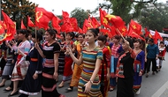 Tổ chức các hoạt động chào mừng Ngày Văn hóa các dân tộc Việt Nam 19/4 và hưởng ứng Năm Gia đình Việt Nam 2013