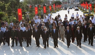 Đoàn đại biểu lãnh đạo Đảng, Nhà nước dâng hương, tưởng niệm các Anh hùng liệt sỹ tại Nghĩa trang Liệt sỹ TP. HCM