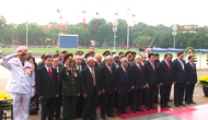 Lãnh đạo Đảng, Nhà nước viếng Chủ tịch Hồ Chí Minh và các anh hùng, liệt sĩ