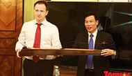 Bộ trưởng Nguyễn Ngọc Thiện làm việc với Bộ trưởng Văn hóa Nga